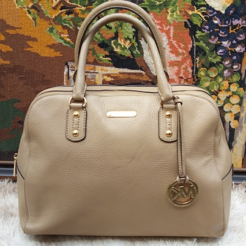 EUC Michael Kors Satchel